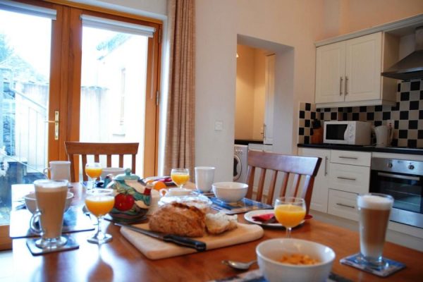 Town Square Holiday Homes - Lisdoonvarna -Categorie/Vakantiewoningen