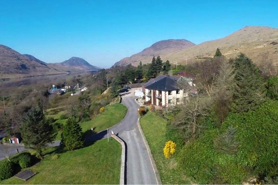 Kylemore Pass Hotel - Kylemore -Categorie/Accommodatie West-Ierland